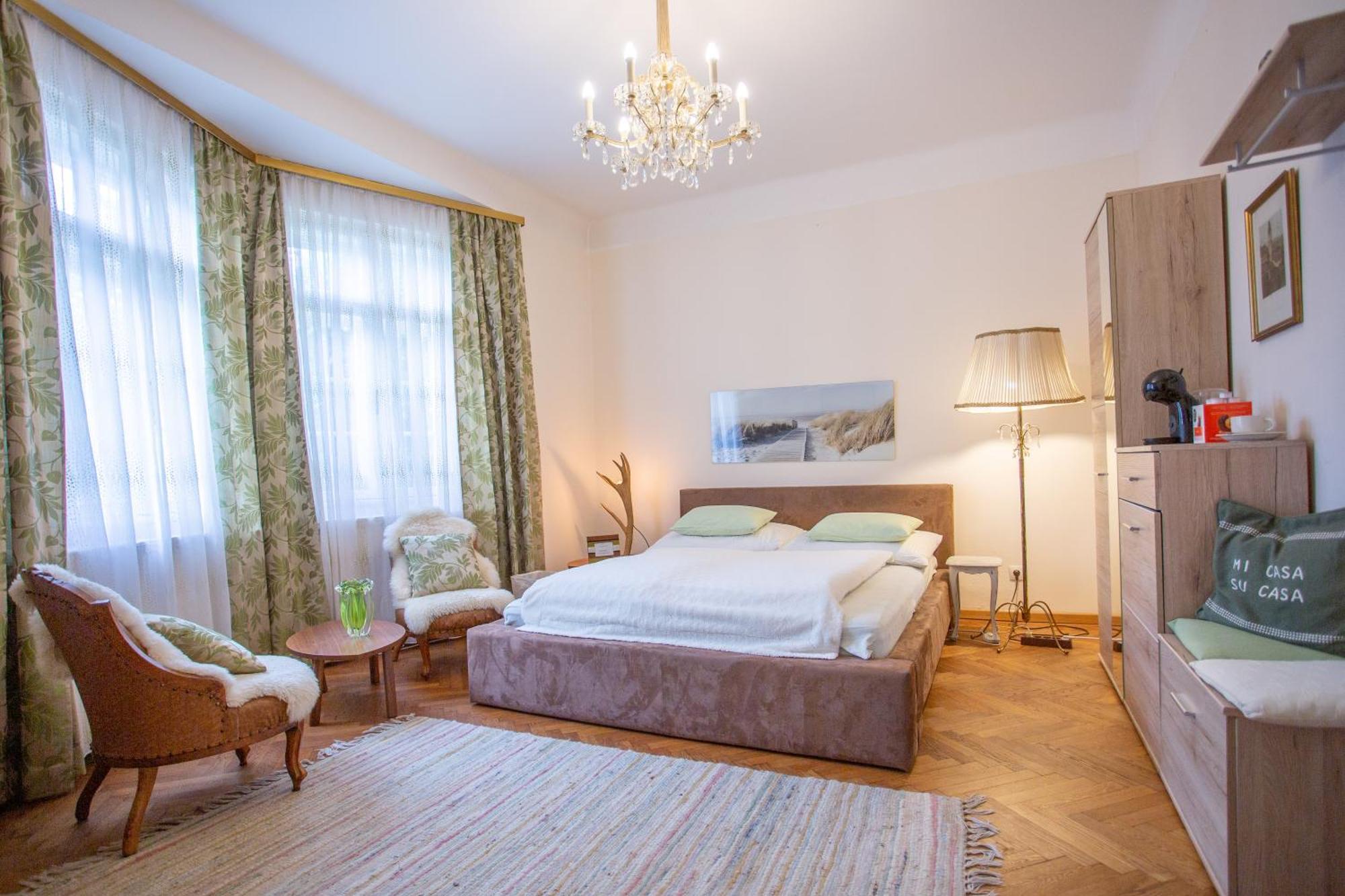 Huebsches Privatzimmer Mit Bad Perchtoldsdorf Eksteriør billede